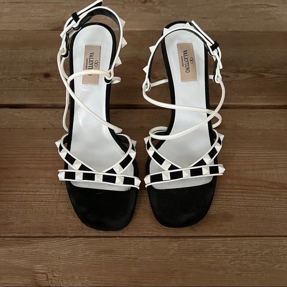 Valentino Rockstud Sandals - Picture 5 of 16